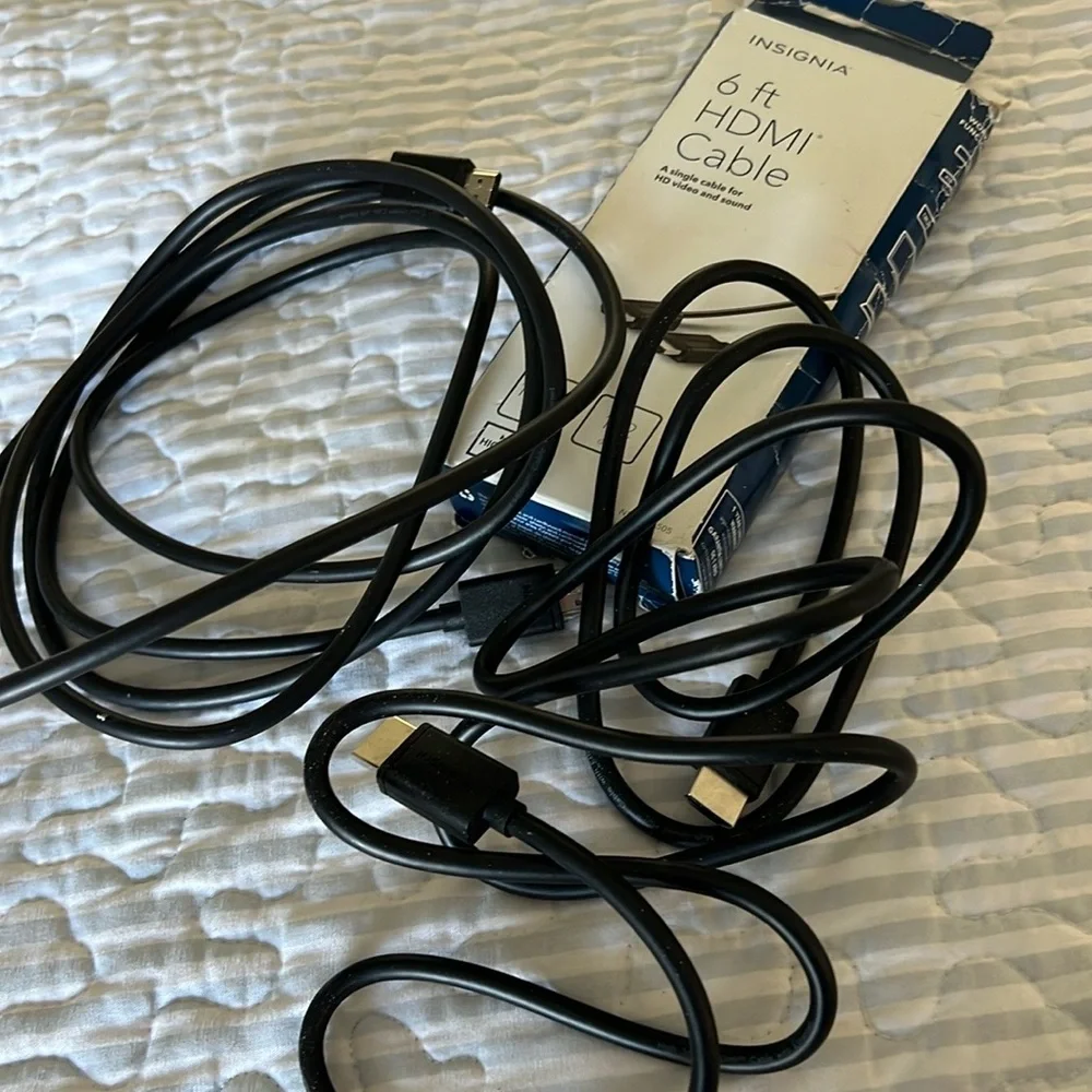 2 HDMI cables 6’ each